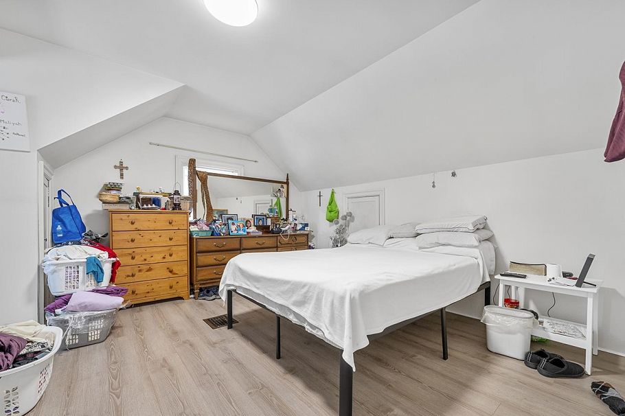 3229 W 24th Avenue Vancouver, BC - 16