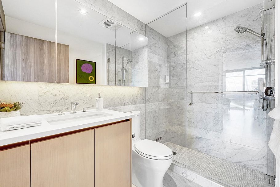 2006 89 Nelson Street Vancouver, BC - 12