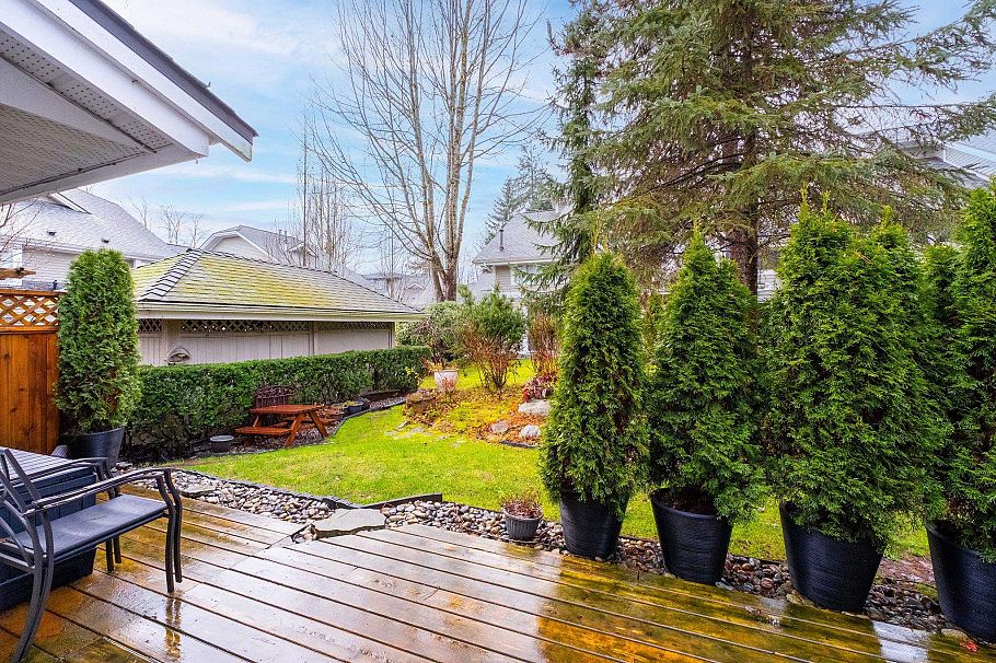 30 650 Roche Point Drive North Vancouver, BC - 38
