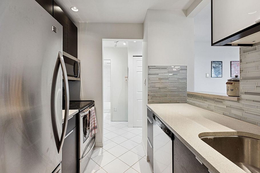 203 555 W 14th Avenue Vancouver, BC - 10