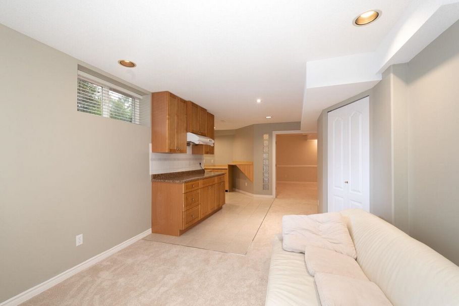 1273 Eldon Road North Vancouver, BC - 35