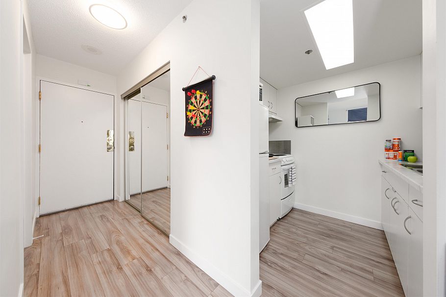 801 789 Drake Street Vancouver, BC - 3