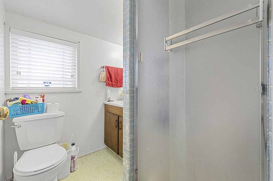 3229 W 24th Avenue Vancouver, BC - 21