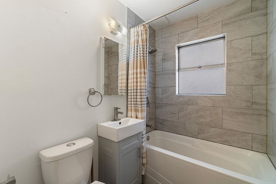 2611 Parker Street Vancouver, BC - 7