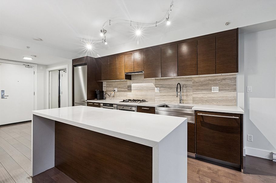 863 Richards Street Vancouver, BC - 8