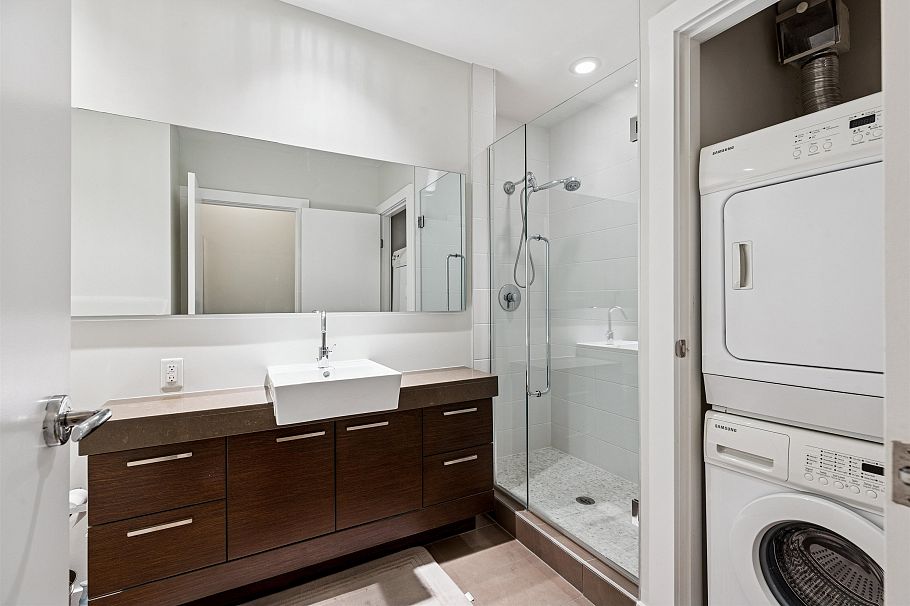 863 Richards Street Vancouver, BC - 22