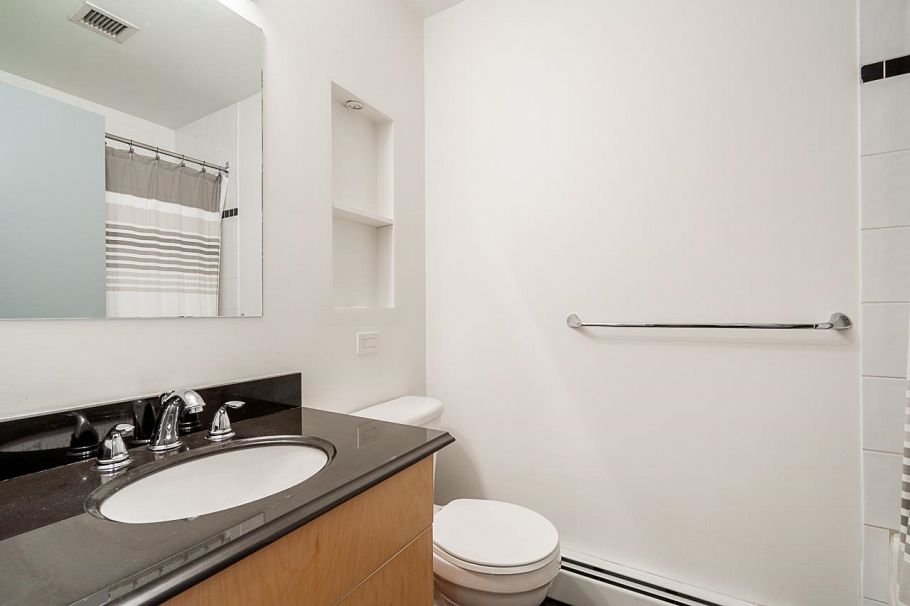 917 Station Street Vancouver, BC - 19