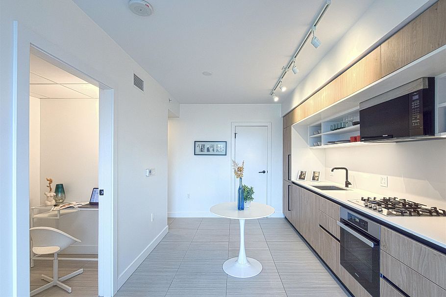 702 5058 Joyce Street Vancouver, BC - 10