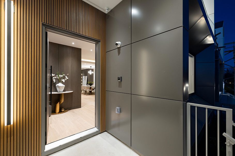 838 E 14th Street North Vancouver, BC - 4