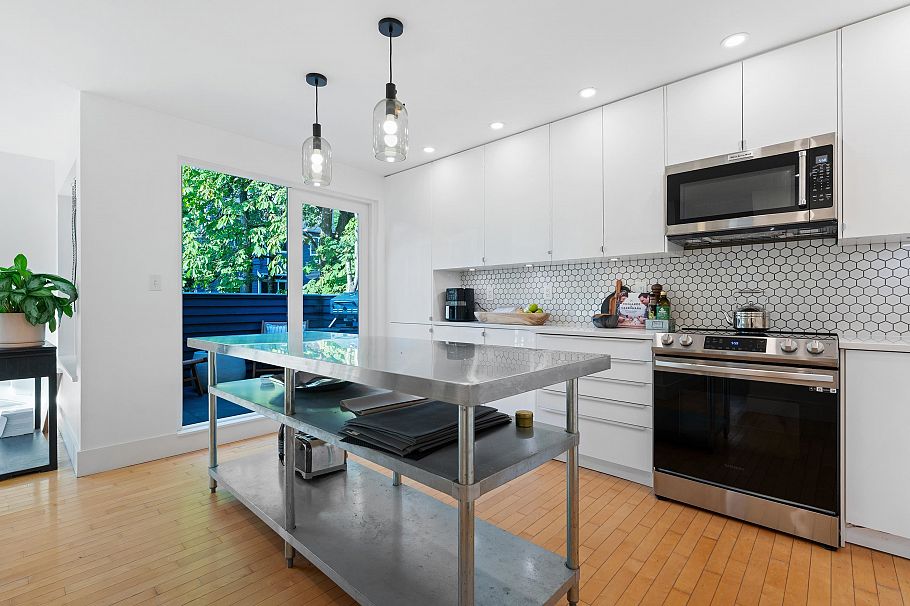 2343 W 7th Avenue Vancouver, BC - 14