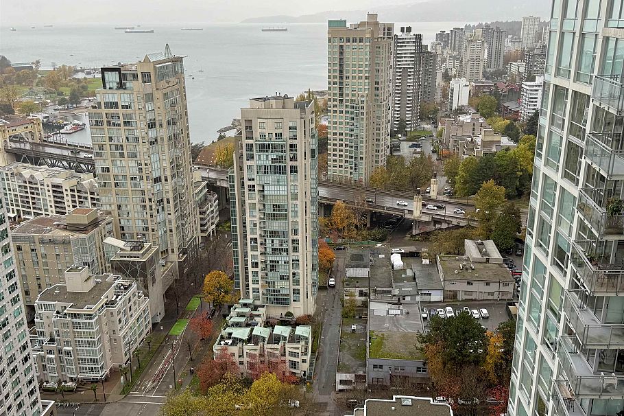 3605 1480 Howe Street Vancouver, BC - 37