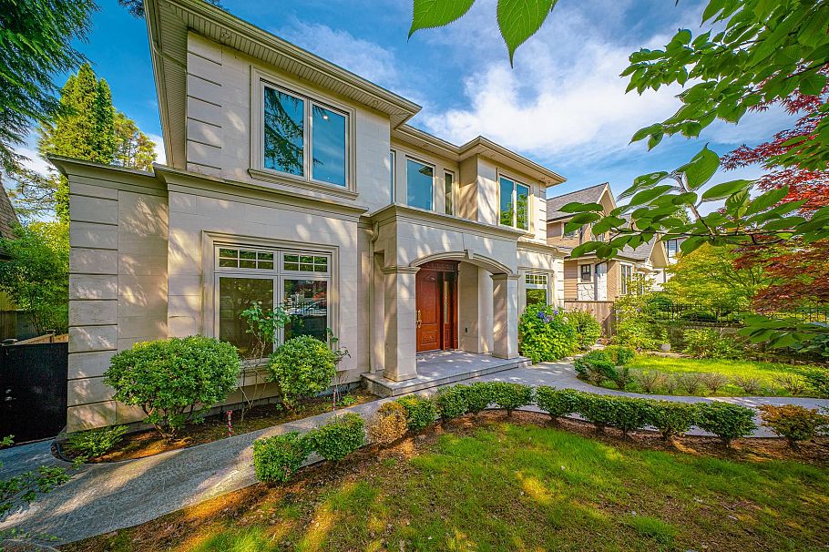 7165 Maple Street Vancouver, BC - 33