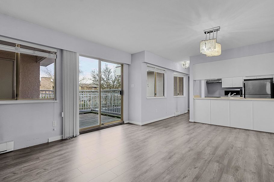 303 458 E 44th Avenue Vancouver, BC - 22