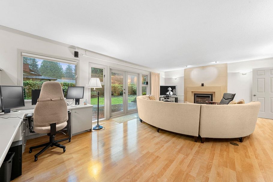 1200 Hilary Place North Vancouver, BC - 10