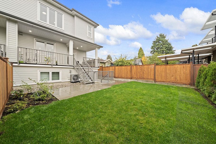 552 E 58th Avenue Vancouver, BC - 23