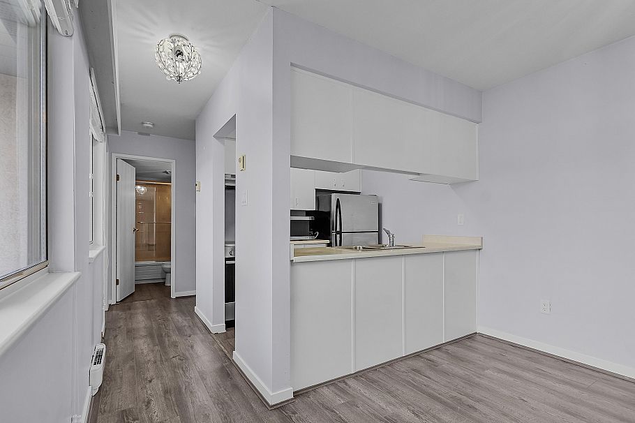 303 458 E 44th Avenue Vancouver, BC - 15