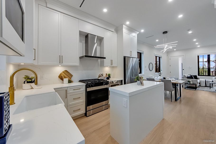 1347 E 64th Avenue Vancouver, BC - 6