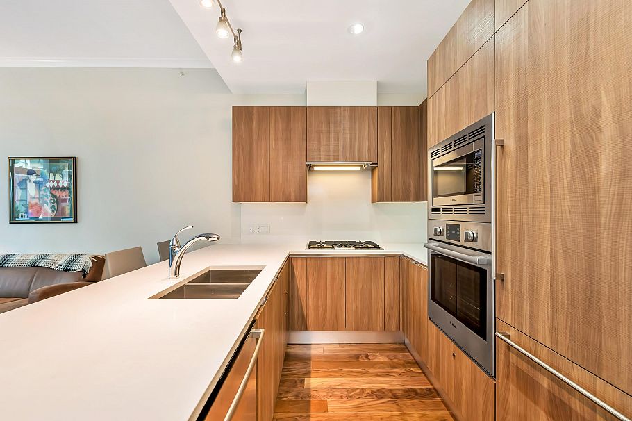 103 185 Victory Ship Way North Vancouver, BC - 9