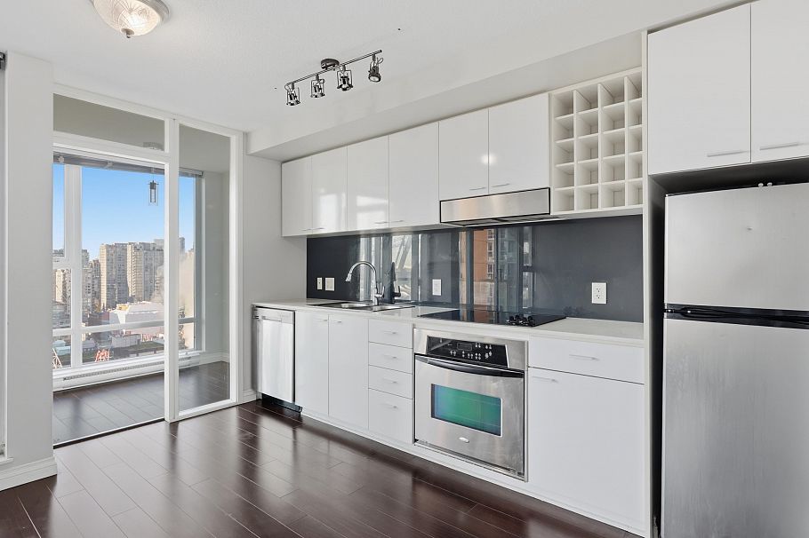 2001 668 Citadel Parade Vancouver, BC - 4