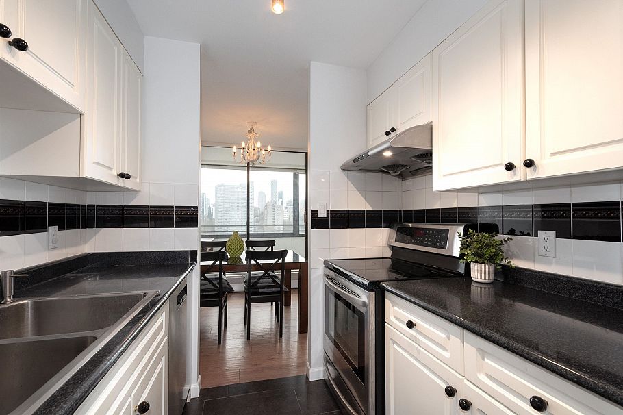 1103 1816 Haro Street Vancouver, BC - 15