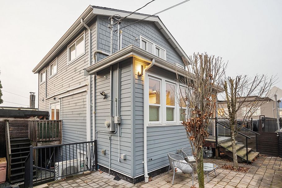 933 Mclean Drive Vancouver, BC - 20