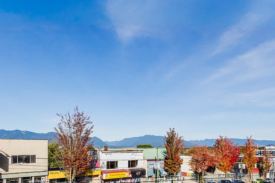 202 2508 Fraser Street Vancouver, BC - 22