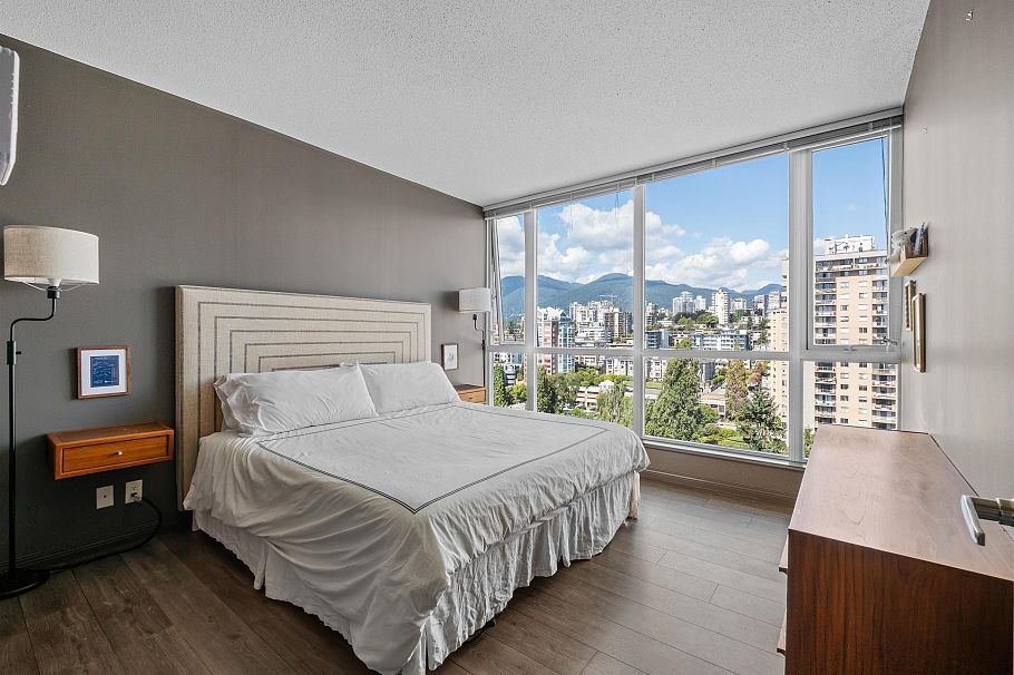 2001 188 E Esplanade North Vancouver, BC - 14