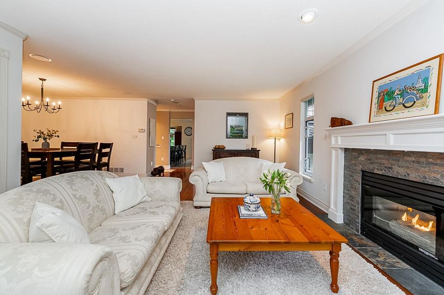 1174 Strathaven Drive North Vancouver, BC - 8