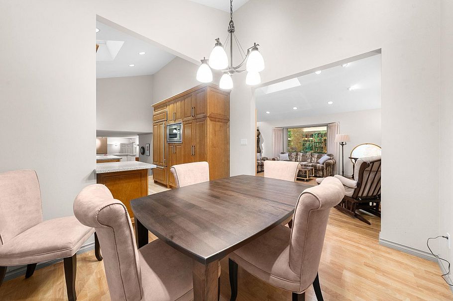 1200 Hilary Place North Vancouver, BC - 4