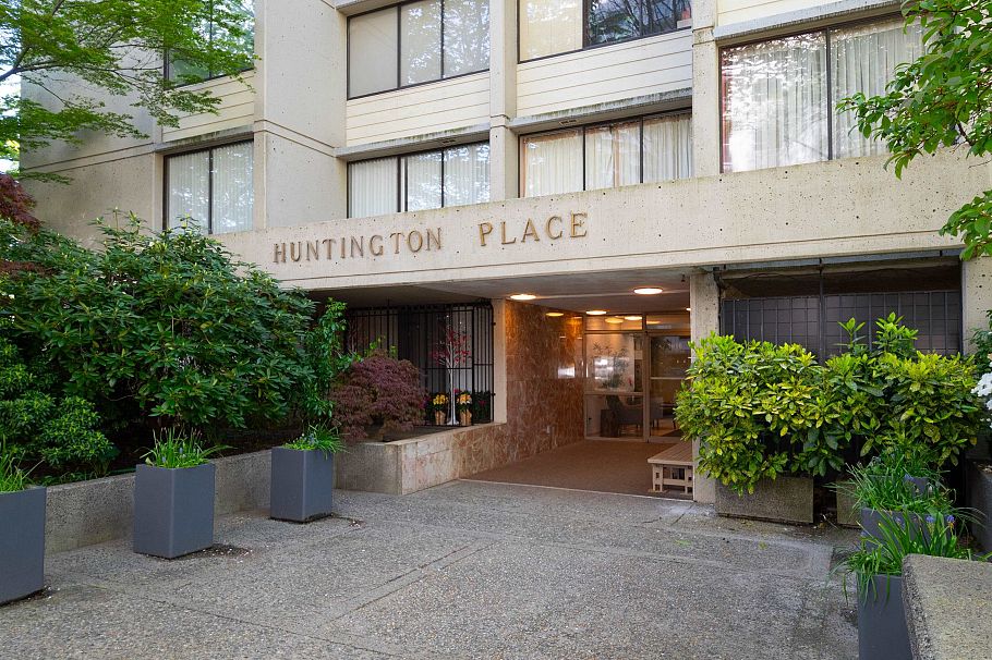 1103 1816 Haro Street Vancouver, BC - 2