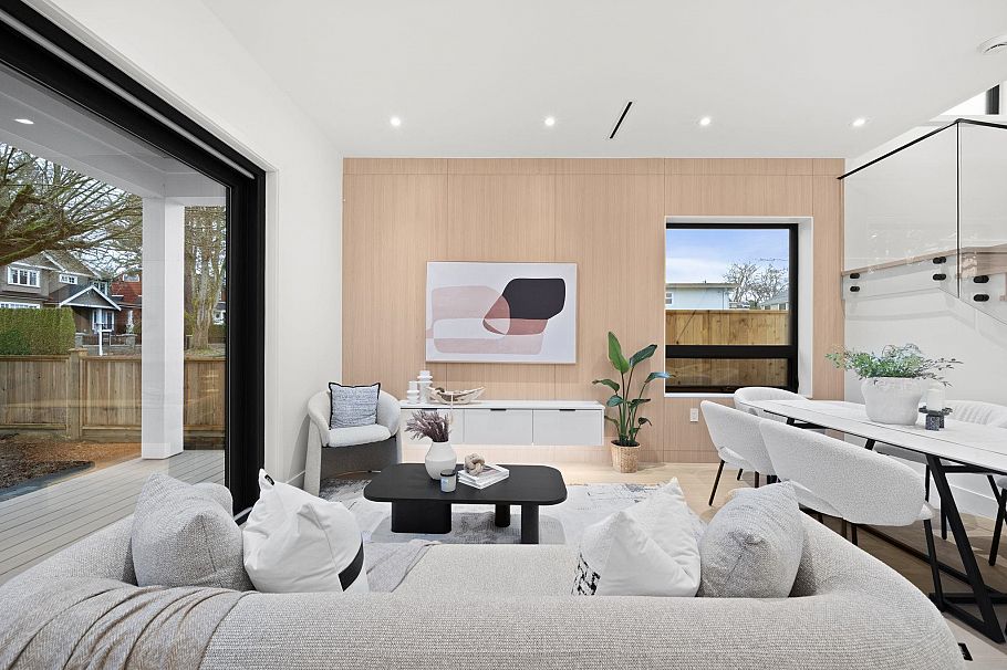 3925 Wallace Street Vancouver, BC - 1