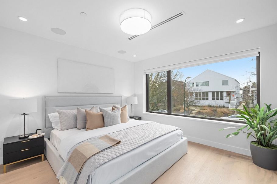 1 435 E 37th Avenue Vancouver, BC - 16