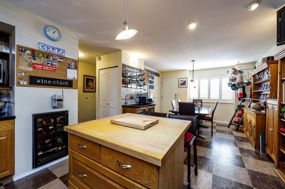 2 261 W 16th Street North Vancouver, BC - 15