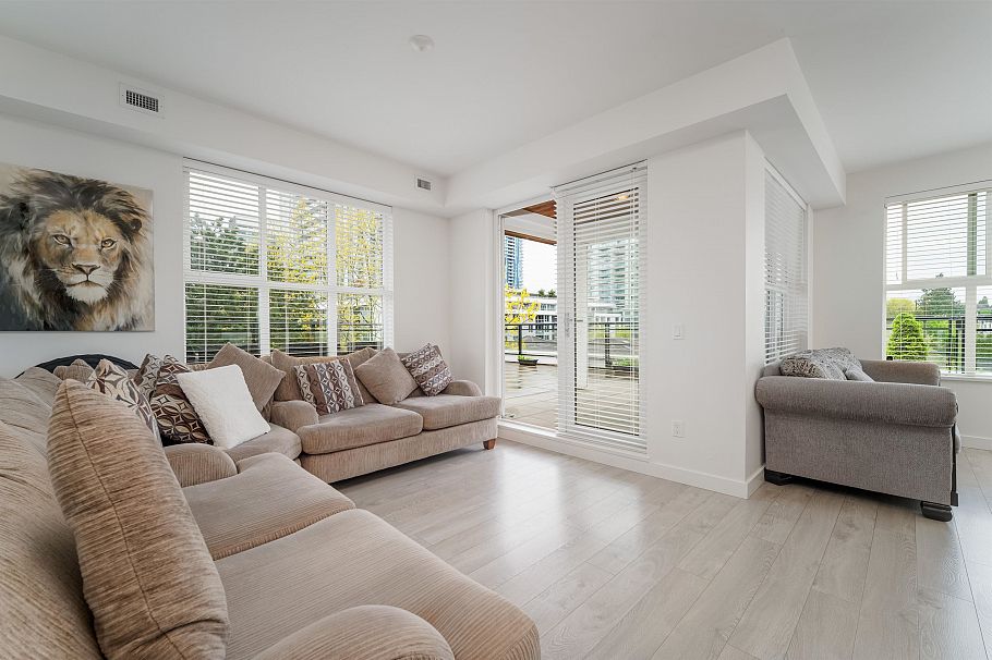 PH2 7988 Yukon Street Vancouver, BC - 16