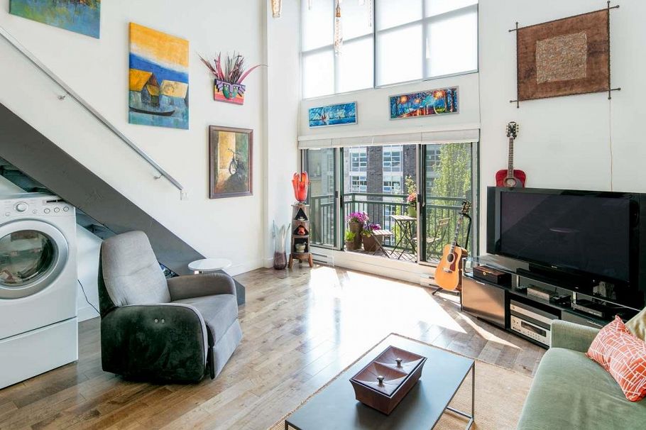 714 22 E Cordova Street Vancouver, BC - 2