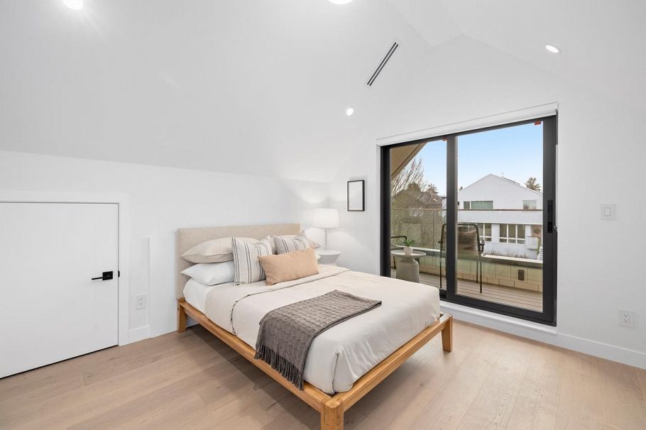 1 435 E 37th Avenue Vancouver, BC - 26