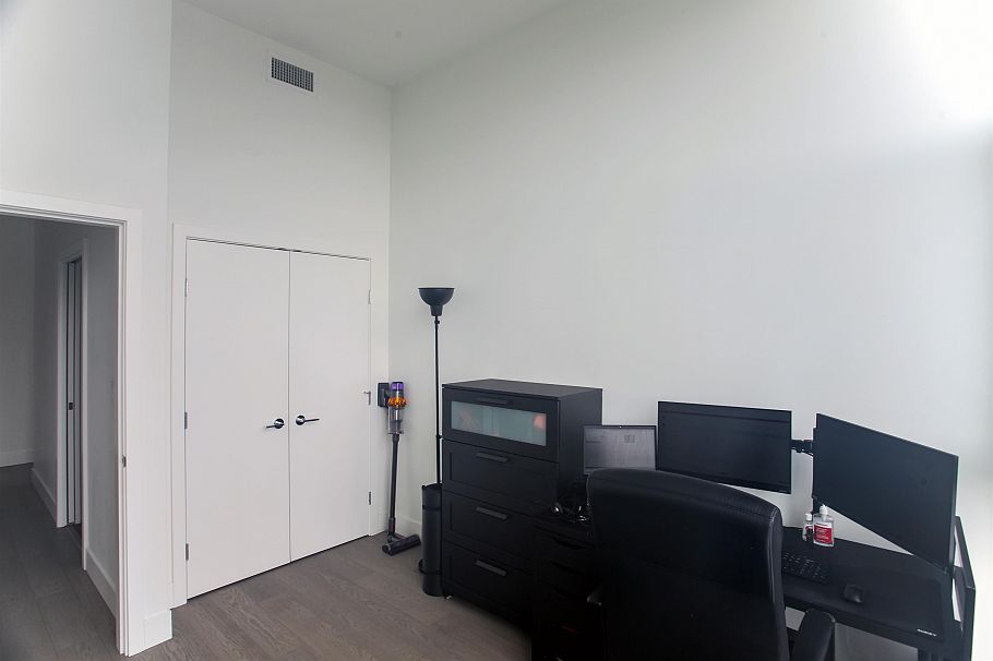 1602 3581 E Kent Avenue North Vancouver, BC - 14