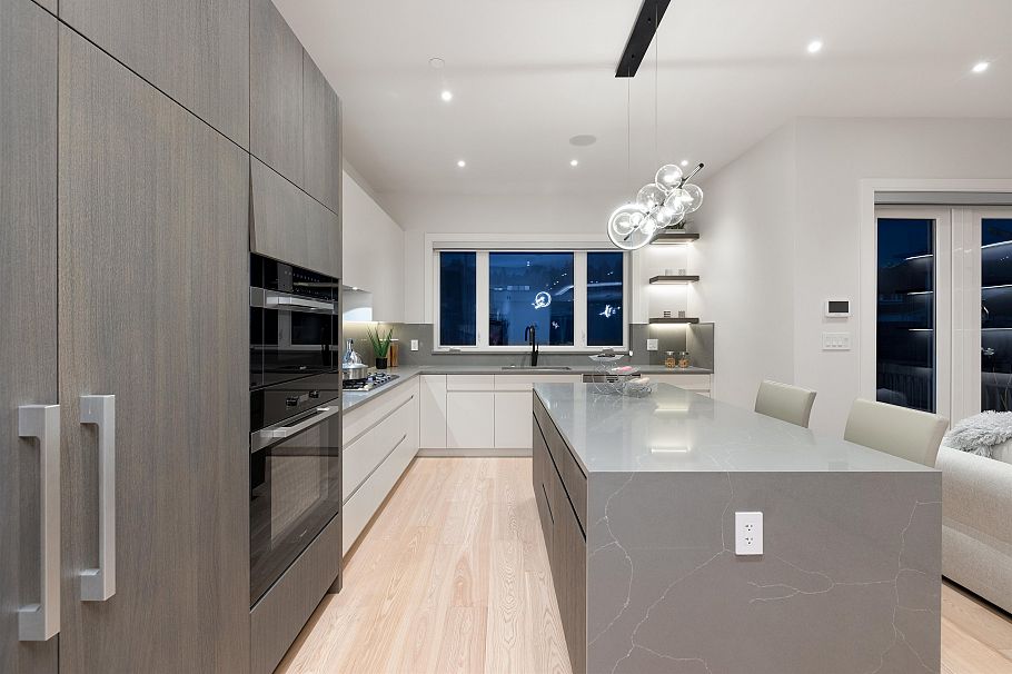 838 E 14th Street North Vancouver, BC - 17