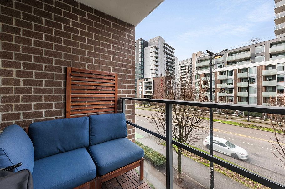 303 110 Switchmen Street Vancouver, BC - 18