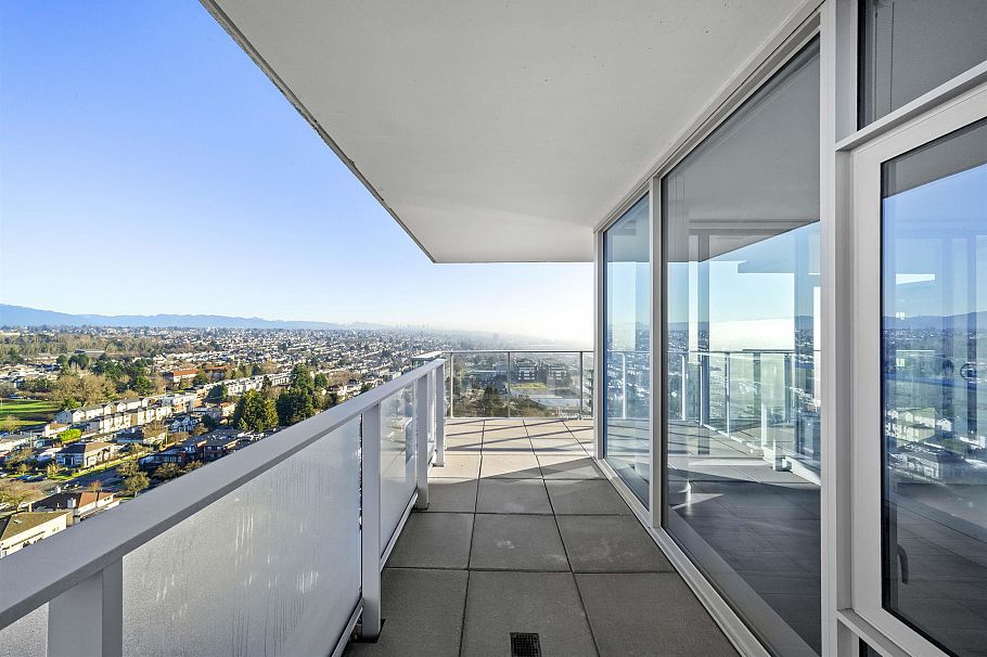 2402 8031 Nunavut Lane Vancouver, BC - 22