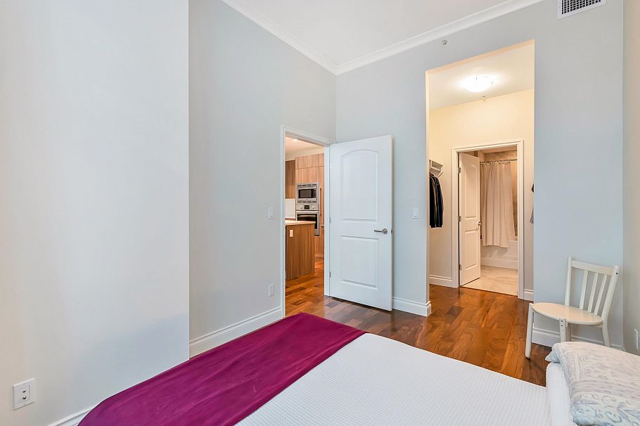 103 185 Victory Ship Way North Vancouver, BC - 12