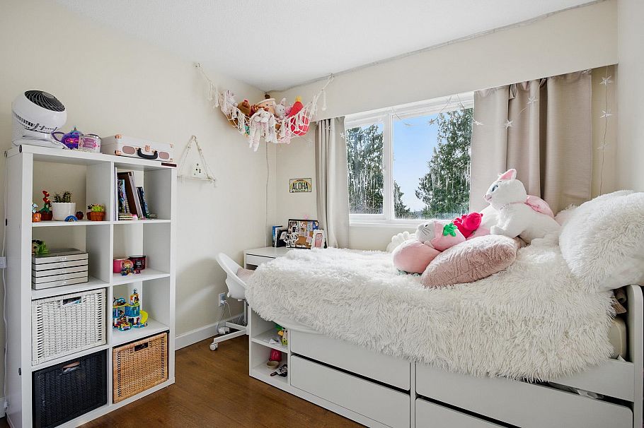 4938 Redonda Drive North Vancouver, BC - 11