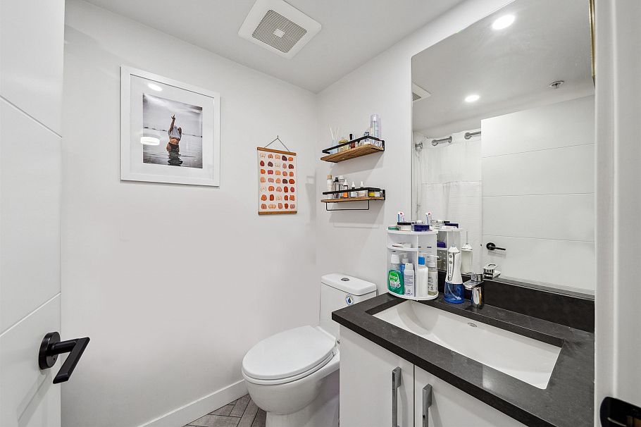 202 2508 Fraser Street Vancouver, BC - 16