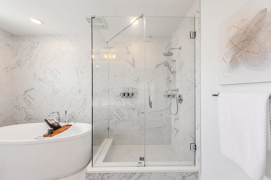 2431 W Broadway Vancouver, BC - 27