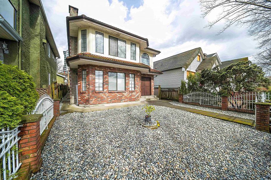 3609 Turner Street Vancouver, BC - 2