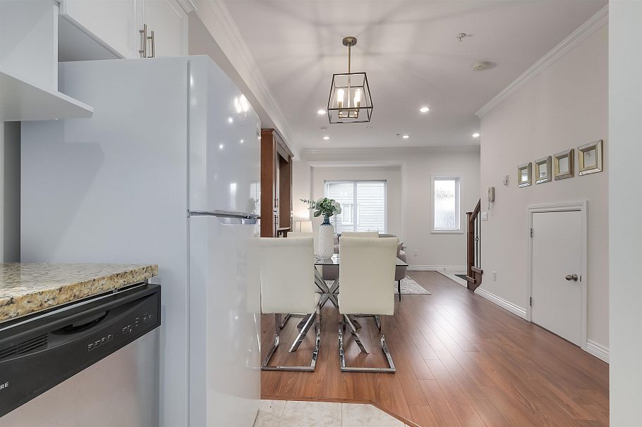 2151 Triumph Street Vancouver, BC - 12