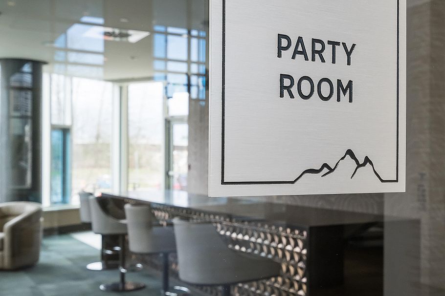 601 1550 Fern Street North Vancouver, BC - 37