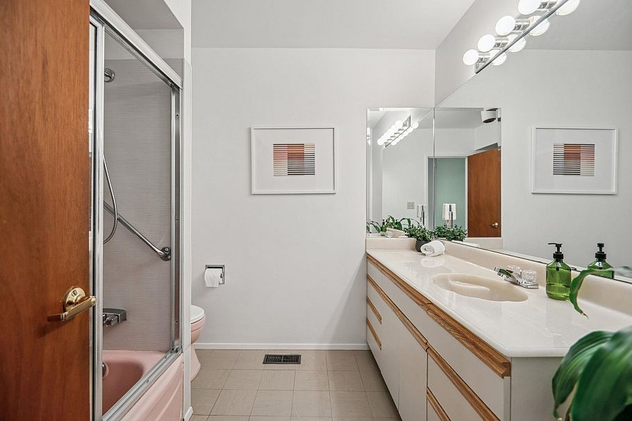 2174 Hoskins Road North Vancouver, BC - 24