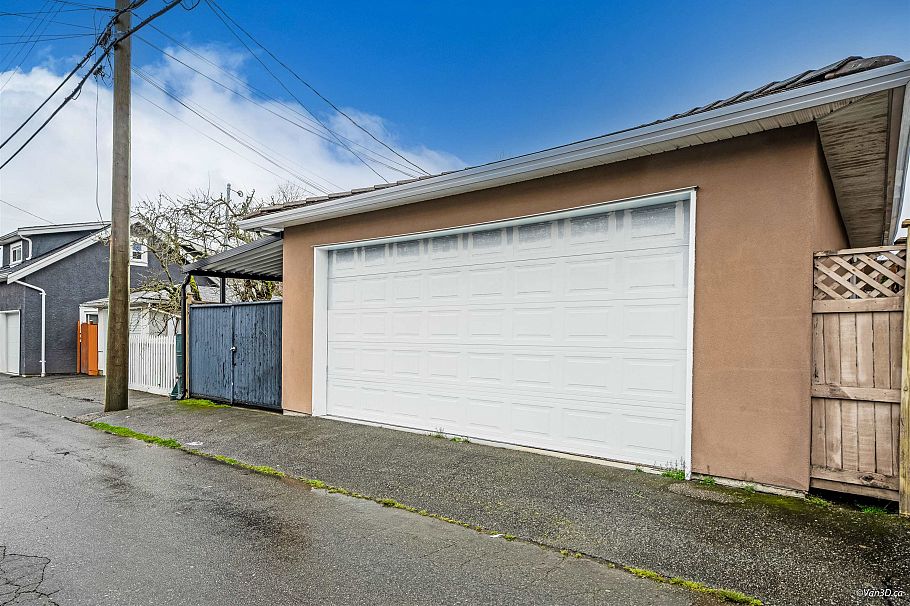 742 E 51st Avenue Vancouver, BC - 36