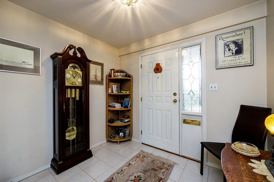 2 261 W 16th Street North Vancouver, BC - 27